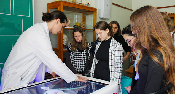 second3.jpg second3.jpg